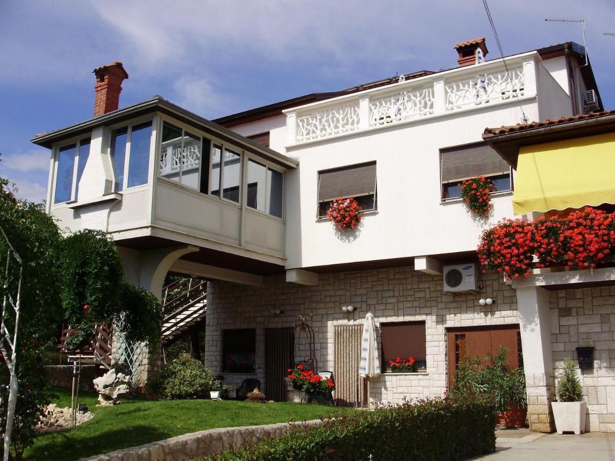 Apartments Marija Nada Malinska Zewnętrze zdjęcie