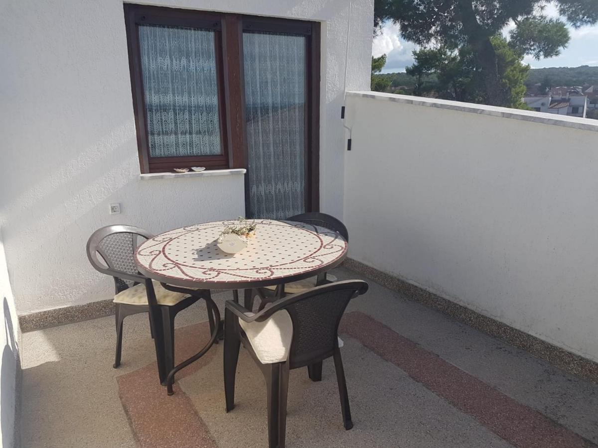 Apartments Marija Nada Malinska Zewnętrze zdjęcie