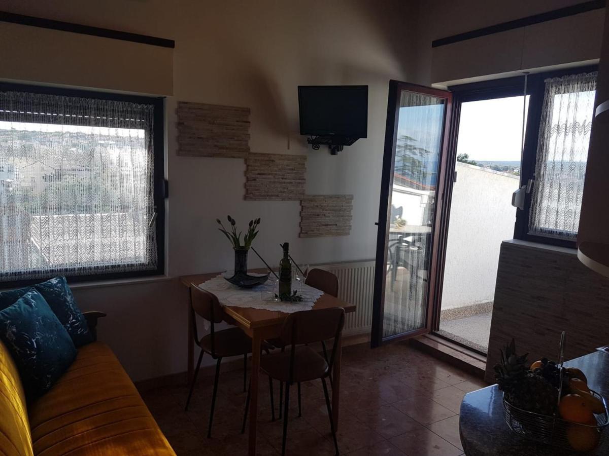 Apartments Marija Nada Malinska Zewnętrze zdjęcie