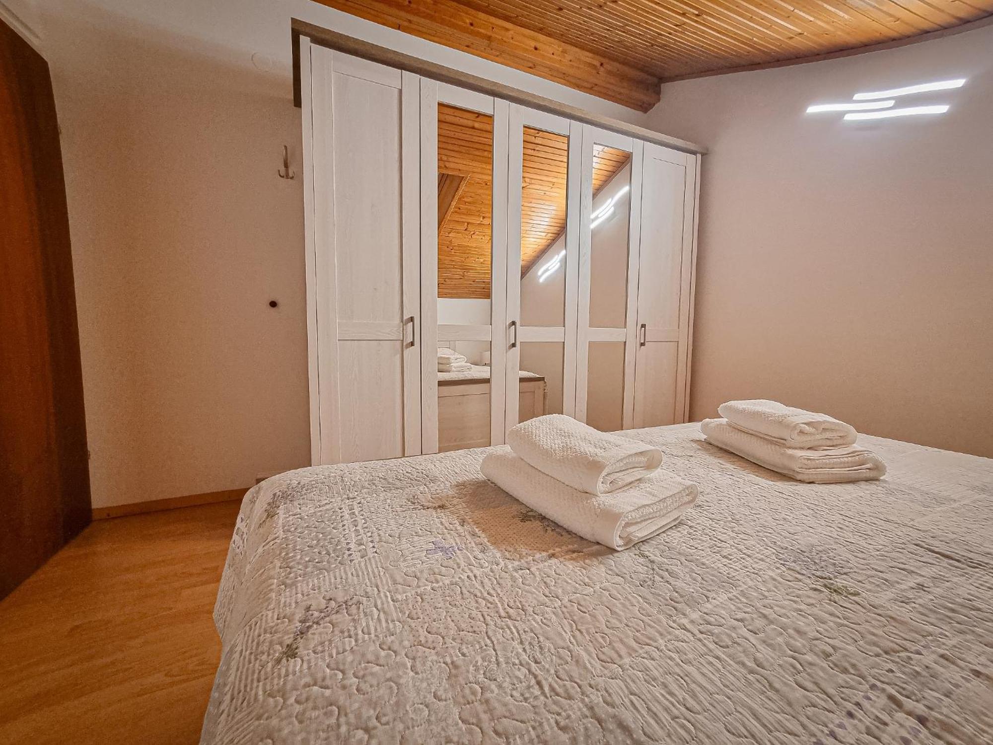 Apartments Marija Nada Malinska Zewnętrze zdjęcie